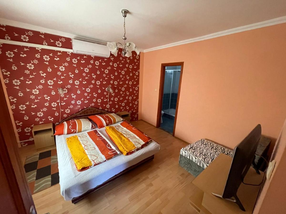 Csillam Vendeghaz Apartment ไฮจ์ดุสโซบอสโล ภายนอก รูปภาพ